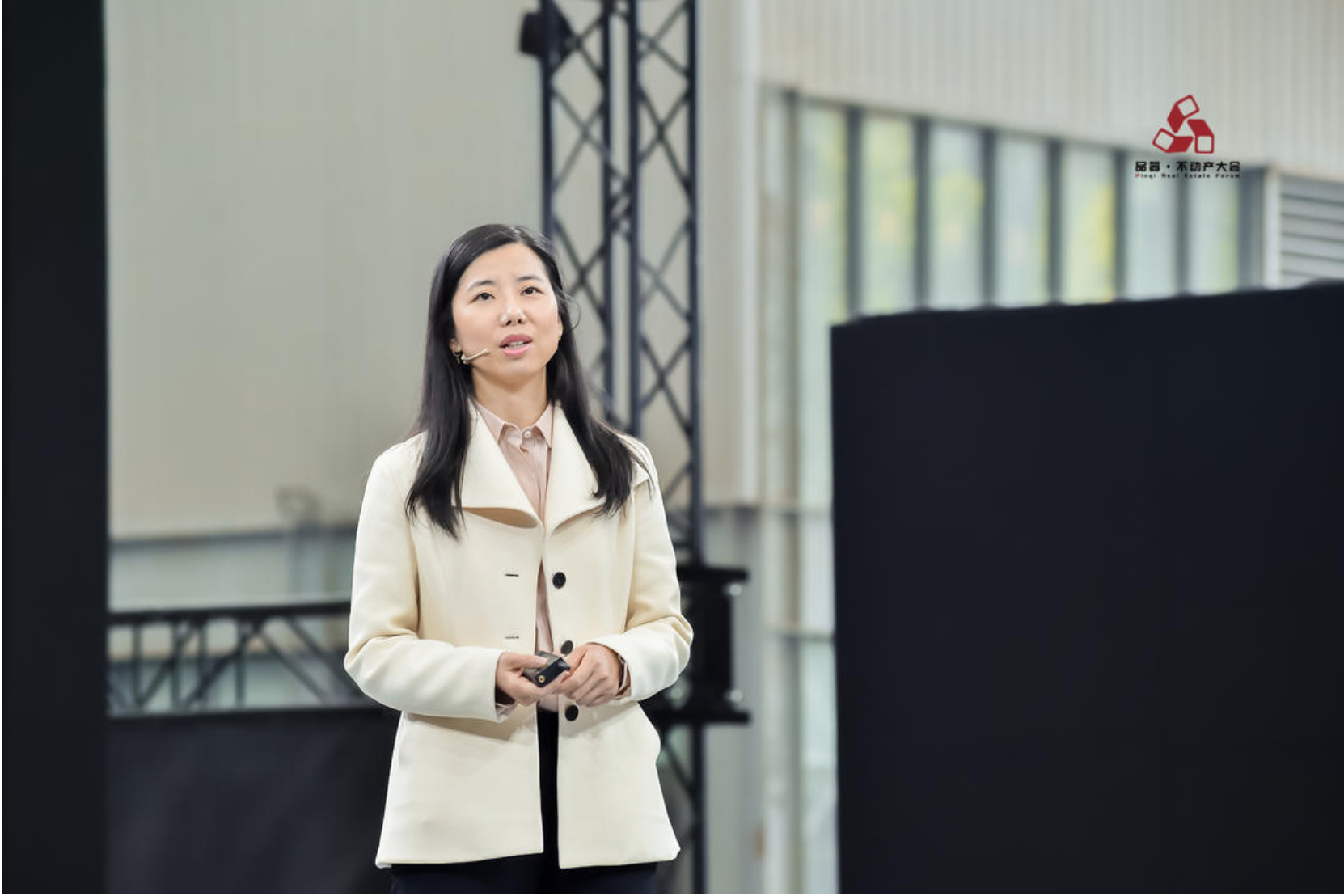 Selina Zheng: The Craftsman Spirit of Distressed Asset Investment